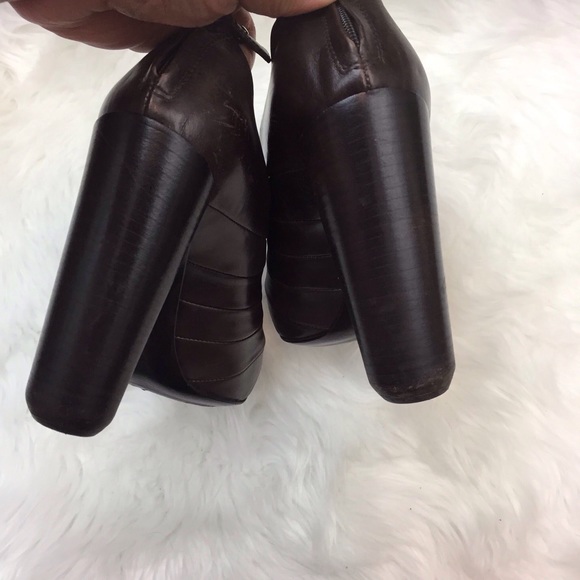 🇺🇸Luis Vuitton Brown Leather Heel Booties - Picture 7 of 8